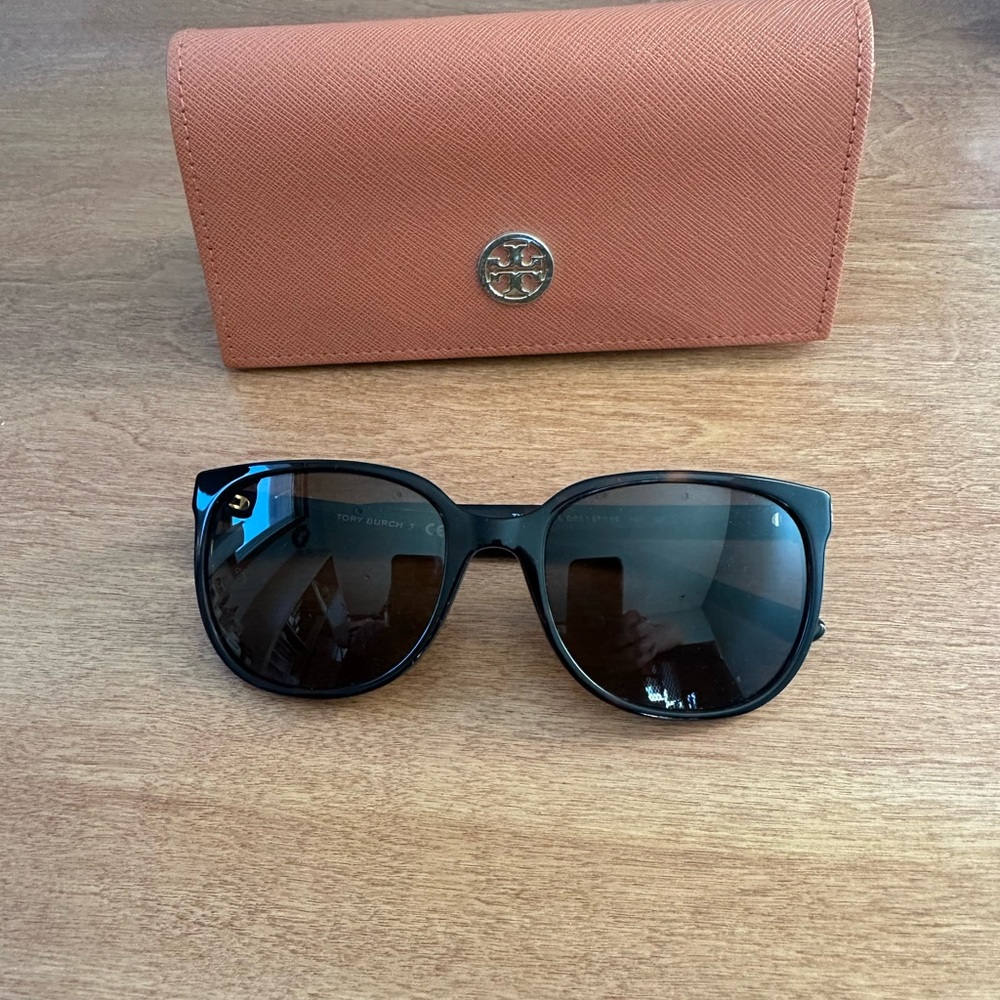 Tory Burch Black Sunglasses with Coral Case